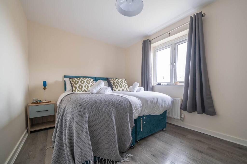 Good For Company Let 2-Bed In Coventry 2X Parking Apartment Bagian luar foto