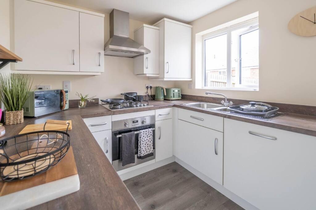 Good For Company Let 2-Bed In Coventry 2X Parking Apartment Bagian luar foto