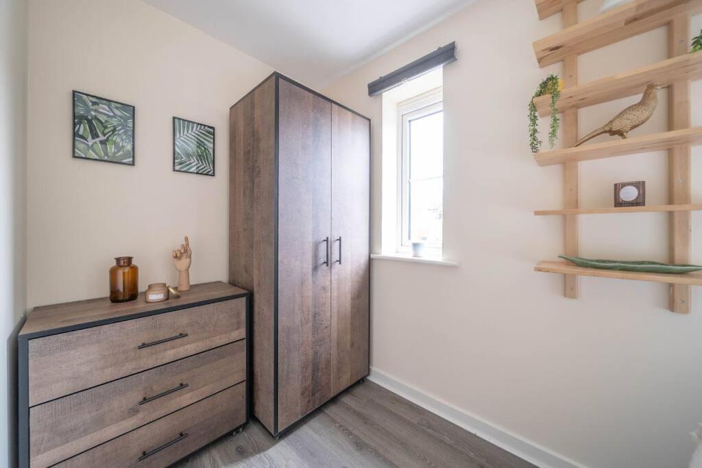 Good For Company Let 2-Bed In Coventry 2X Parking Apartment Bagian luar foto